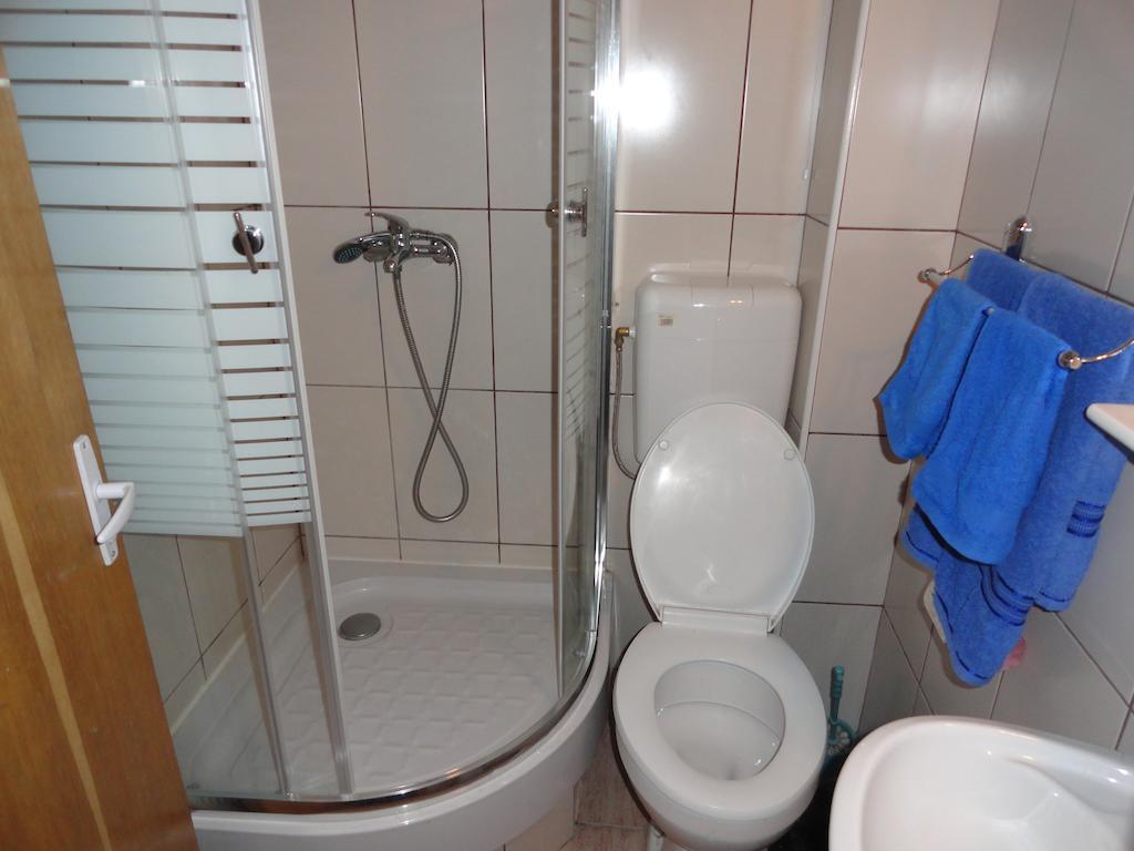 Pensiunea Mikelis International Hotel Curtea de Argeş Quarto foto